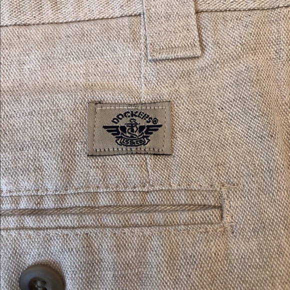 Dockers NEW - Picture 2 of 4